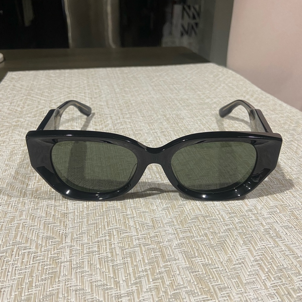 Gucci Black Sunglasses 54mm